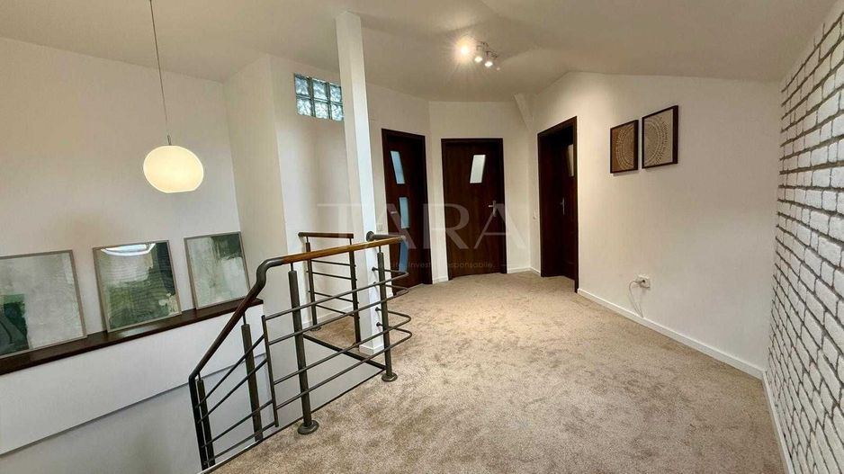 Casă cochetă în zona centrală – ideală locuință sau investiție - Poză 3