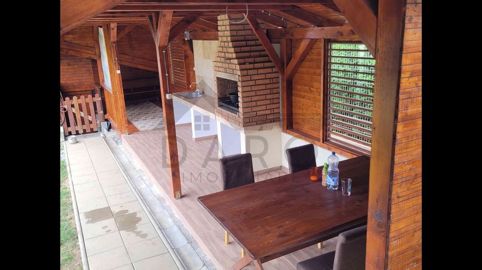 Casă Livezeni 815 mp teren, casa primitoare ,la doar 5 minute de oraș. - Poză 6