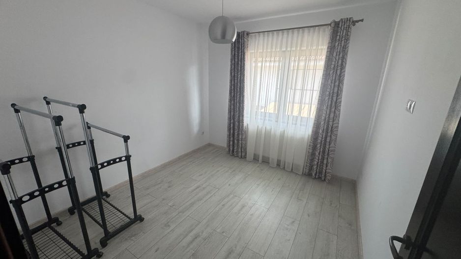 Casă 4 camere de inchiriat, carport, curte 180 mp - C. Arhitectilor - Poză 28