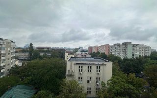 Apartament cu 4 camere in zona Teiul Doamnei - Poză 7