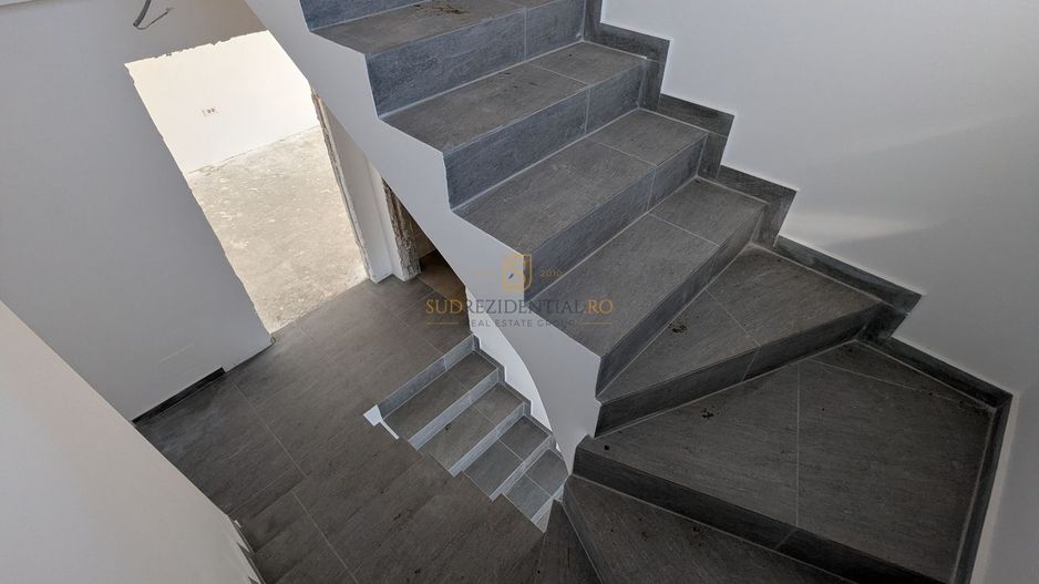 Vila excelenta tip duplex, P+1+Mansarda, Comuna Berceni - Poză 13