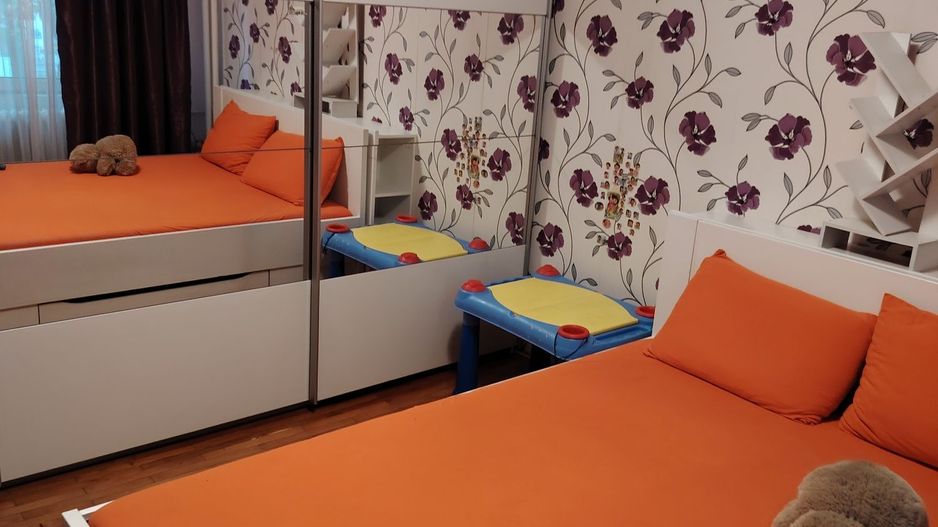 Apartament 3 camere Teiul Doamnei - Poză 2