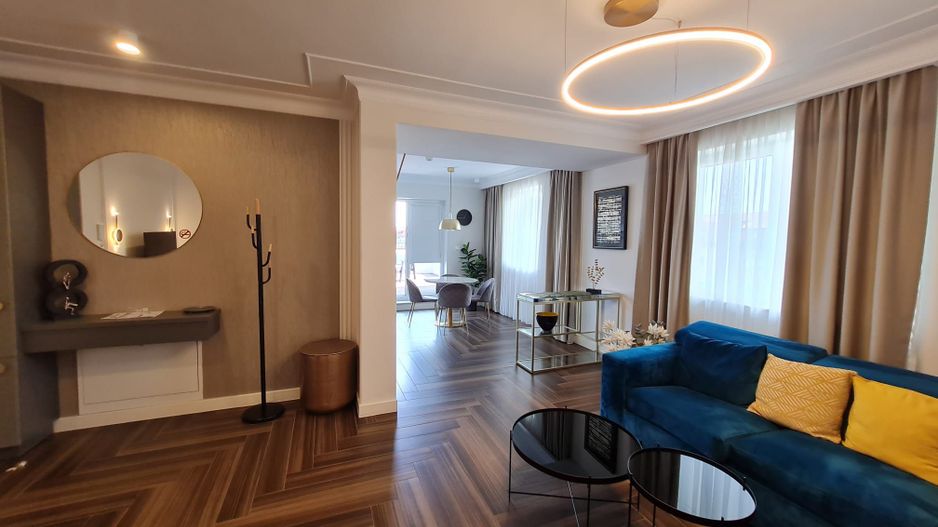 Elegantă și prestanță - Poză 1