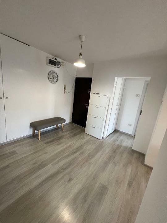 Apartament 4 camere renovat complet  Apărătorii Patriei 89 mp - Poză 2