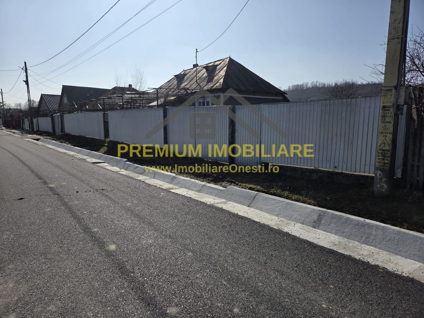 Casă bătrânească de vânzare – sat Prajoaia - Poză 1