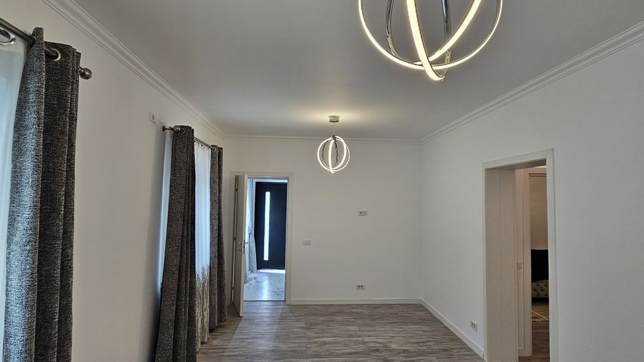 NOU -Casa la cheie sos Chitilei / blvd Laminorului - Poză 8