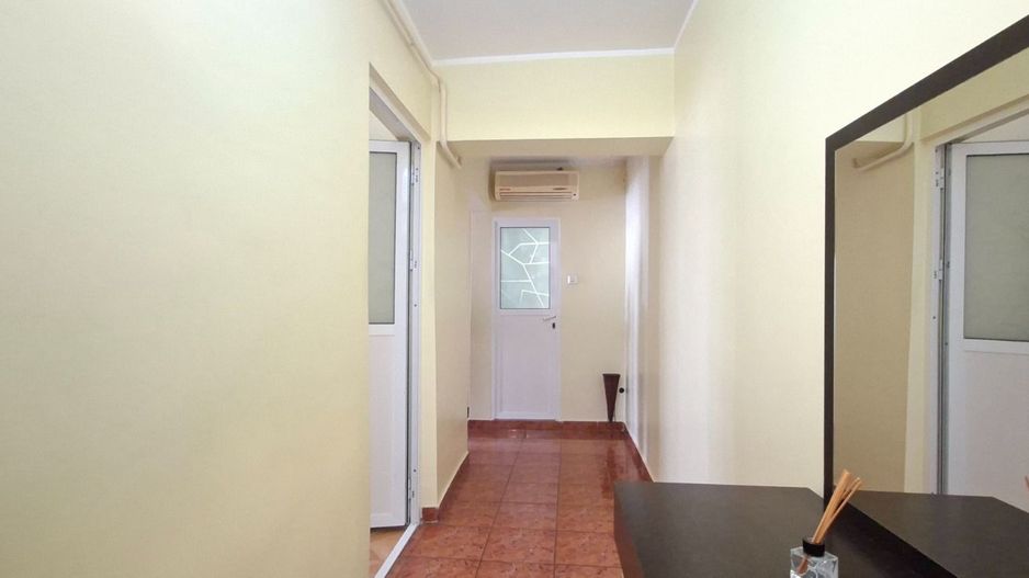 De inchiriat apartament cu 2 camere Micro 14, etaj 1, 350 euro - Poză 5