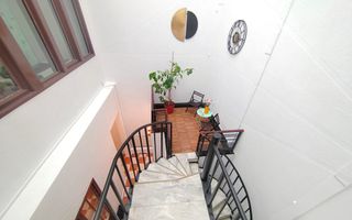 Casă cu șarm istoric lângă Cișmigiu – 6 camere, atrium natural, cramă - Poză 8