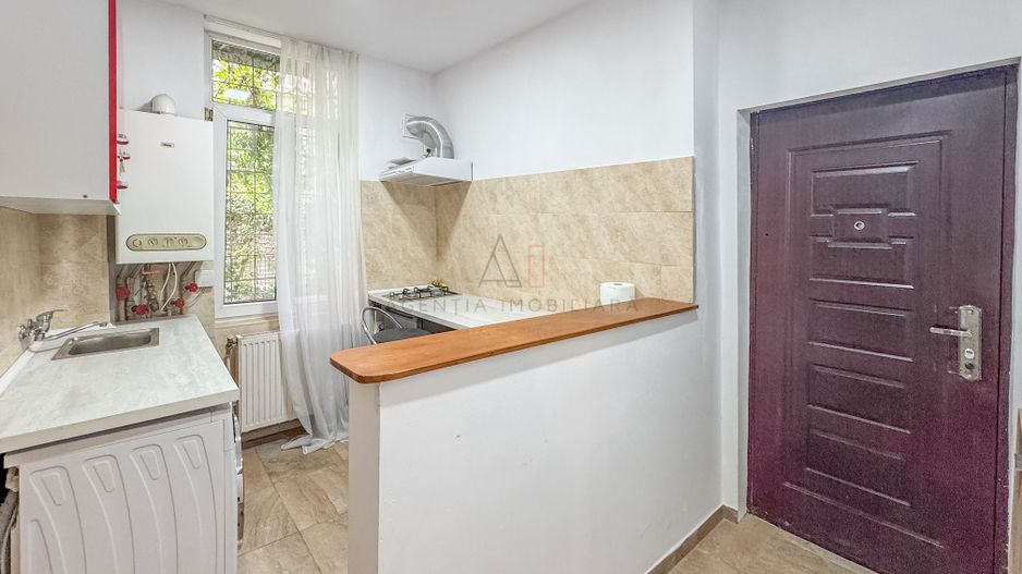 Garsoniera Cocheta si Boxa | Intrare Parc Cismigiu | Bloc Fara Risc - Poză 4