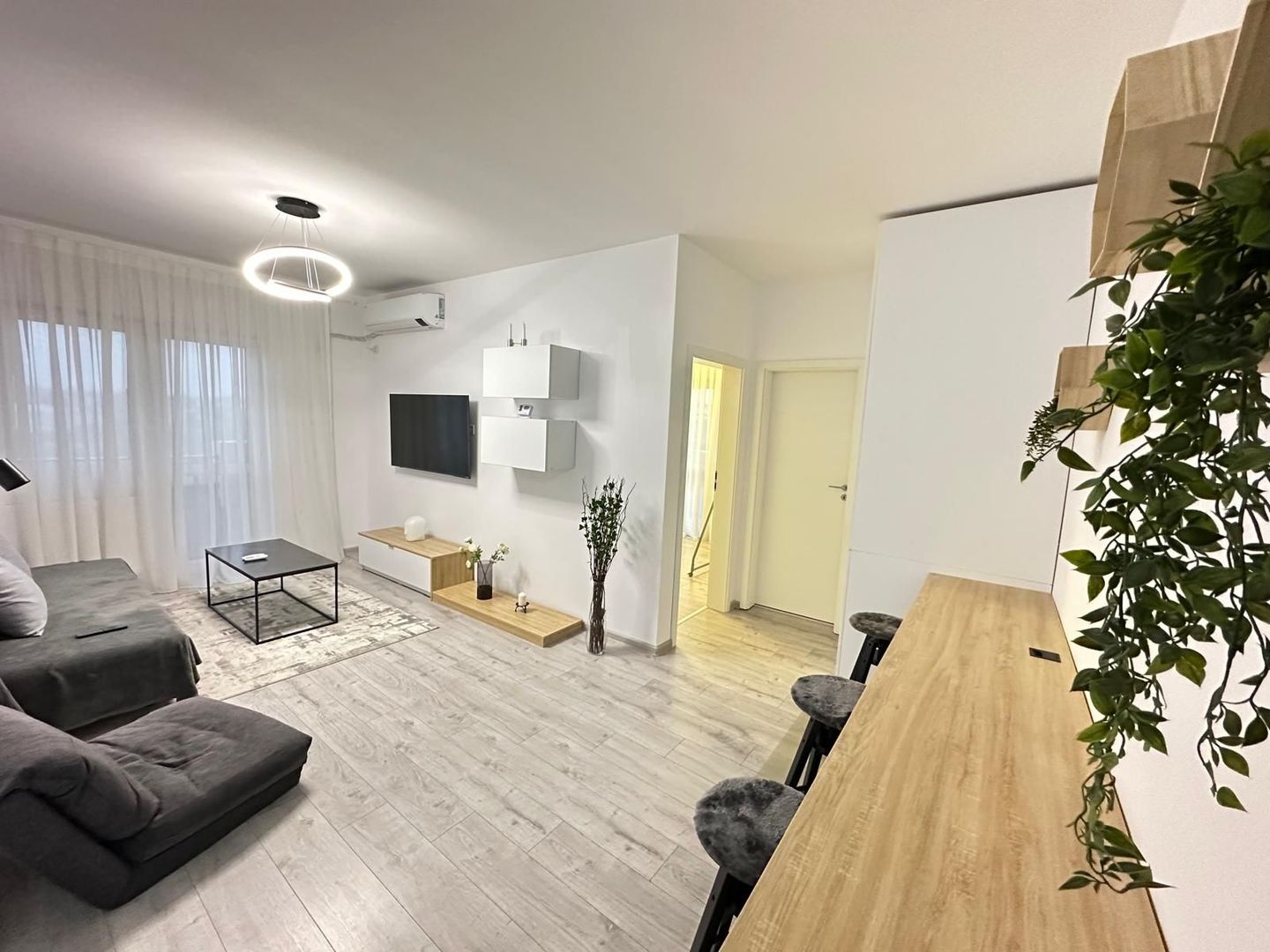 Apartament 2 camere + loc de parcare Berceni Grand Kristal - Poză 2