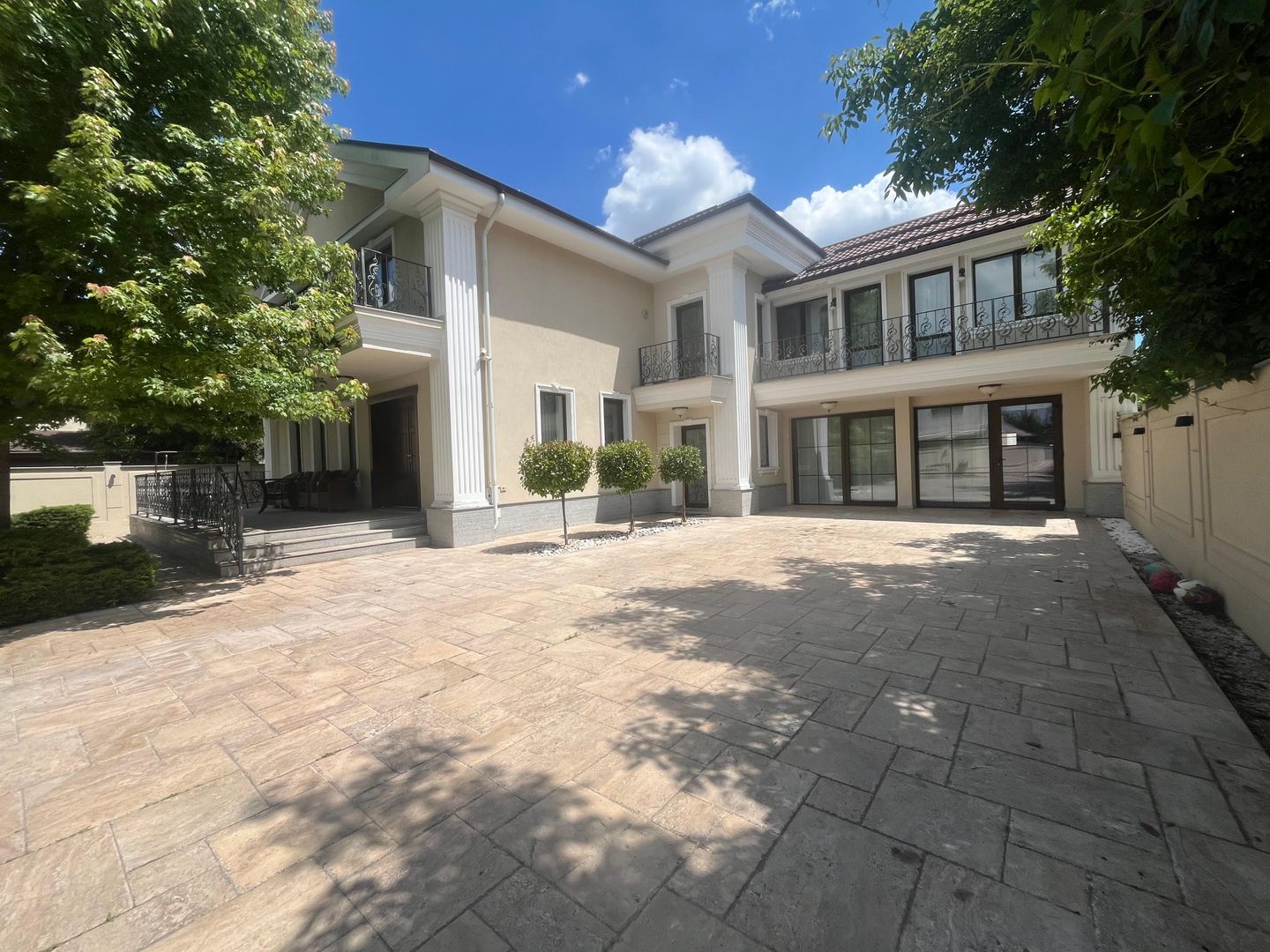 Vilă de Lux de Închiriat în Pipera – Liniște, Spațiu și Eleganță - Poză 2