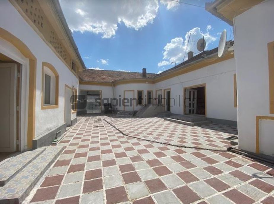 Sapient | Clădire singură în curte pe str. Calea Clujului - Poză 4