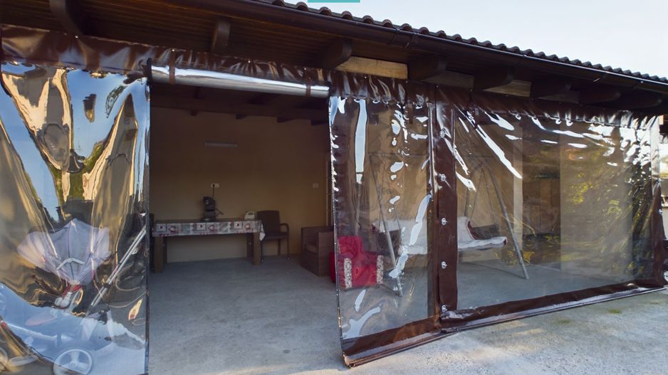 Vilă cu mansardă în Bujac - Poză 28