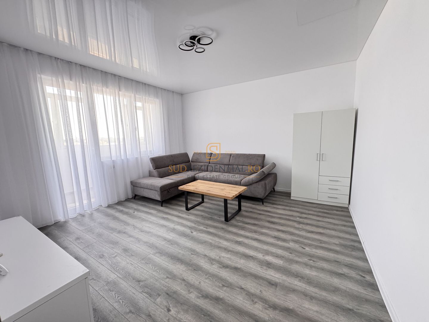 Apartament 2 camere mobilat si utilat, etaj 1,  parcare, Confort Urban - Poză 2