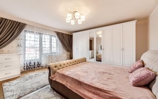 Vilă cu 7 camere de vânzare în zona Central - Poză 23
