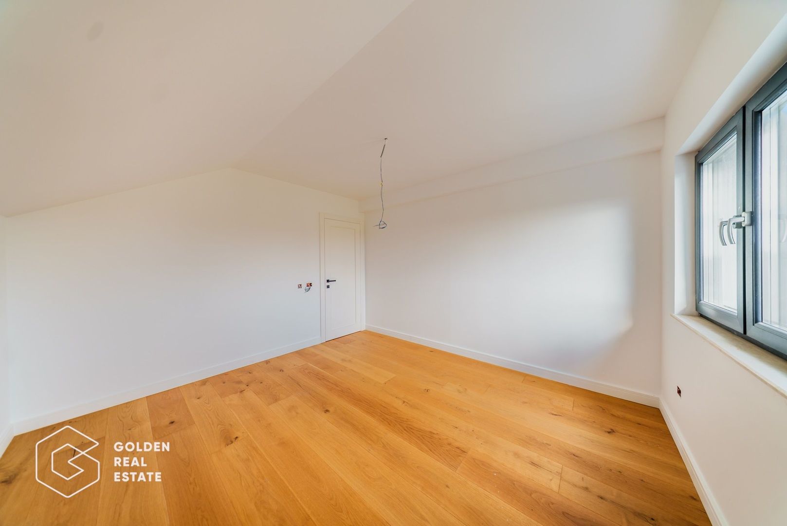 Casa moderna, P+M cu 4 dormitoare, Bujac - Poză 32