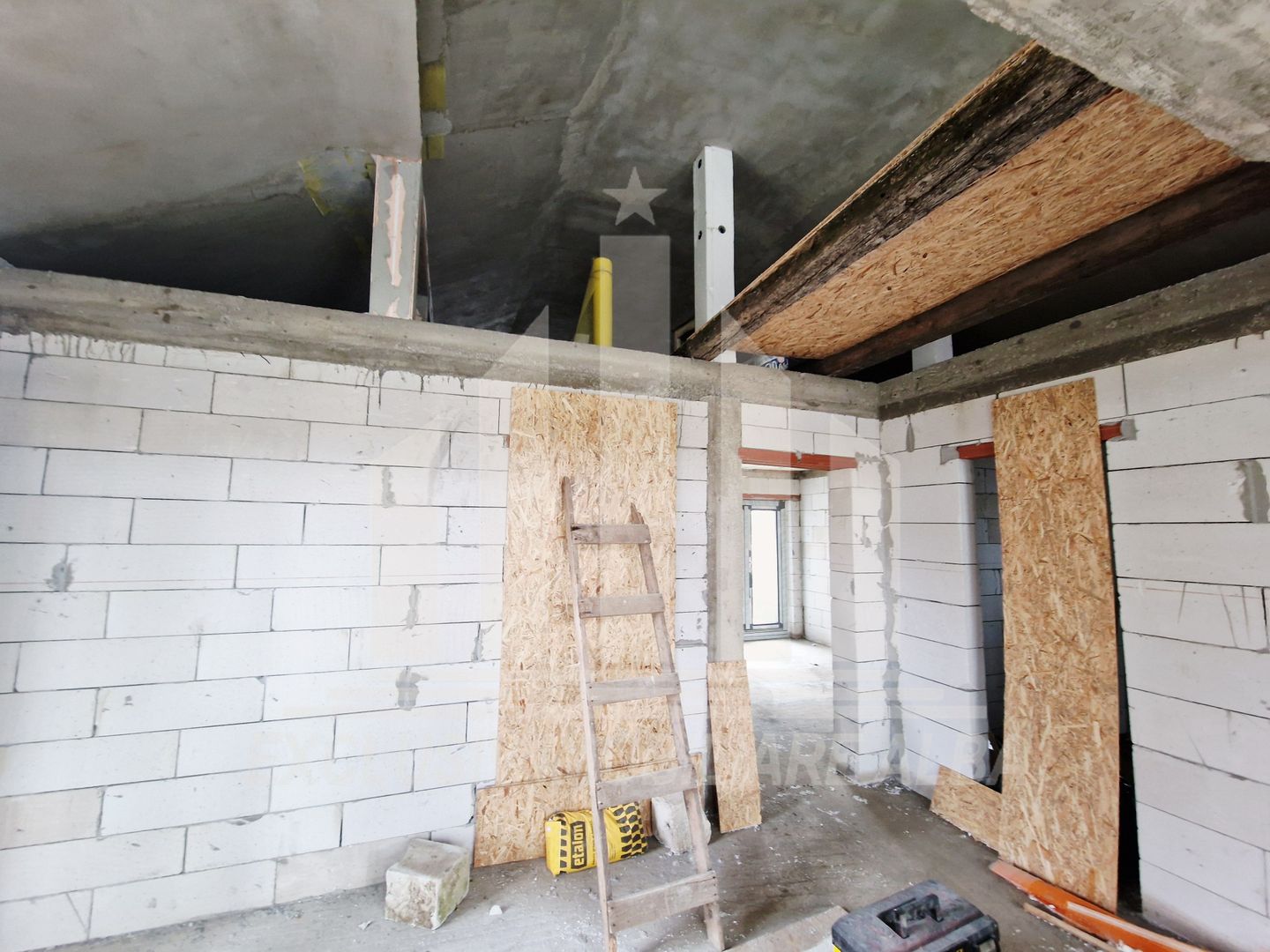 Casa de vanzare | 140 mp | 2700 mp teren | Oarda - Poză 5