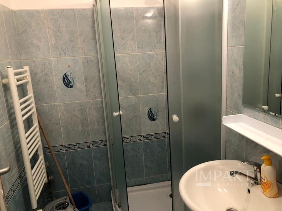 Apartament cu 2 camere langa parcul central. - Poză 12