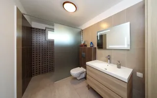 Rezervat/Zona Centrala/Casa Spatioasa/Mobilata Utilata - Poză 21