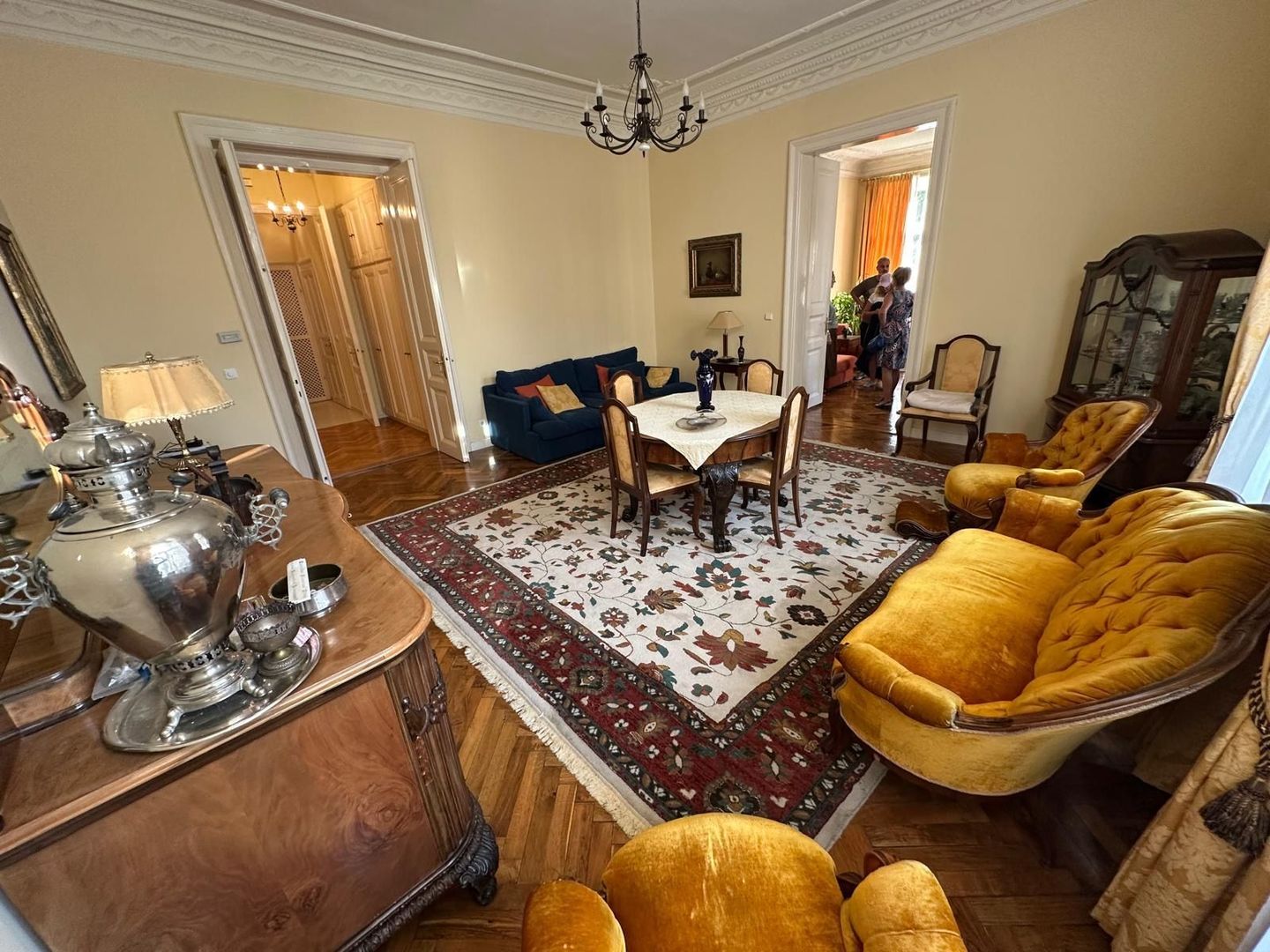 APARTAMENT DEOSEBIT IN ZONA CENTRALA - Poză 5