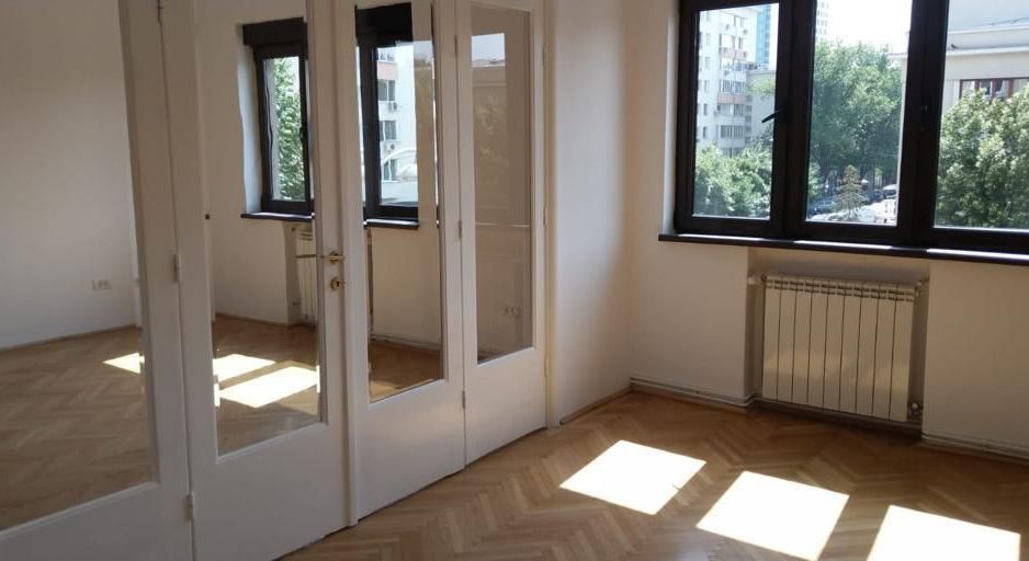 De vanzare Apartament 5 camere, Piata Amzei, Romana, ULTRACENTRAL - Poză 2