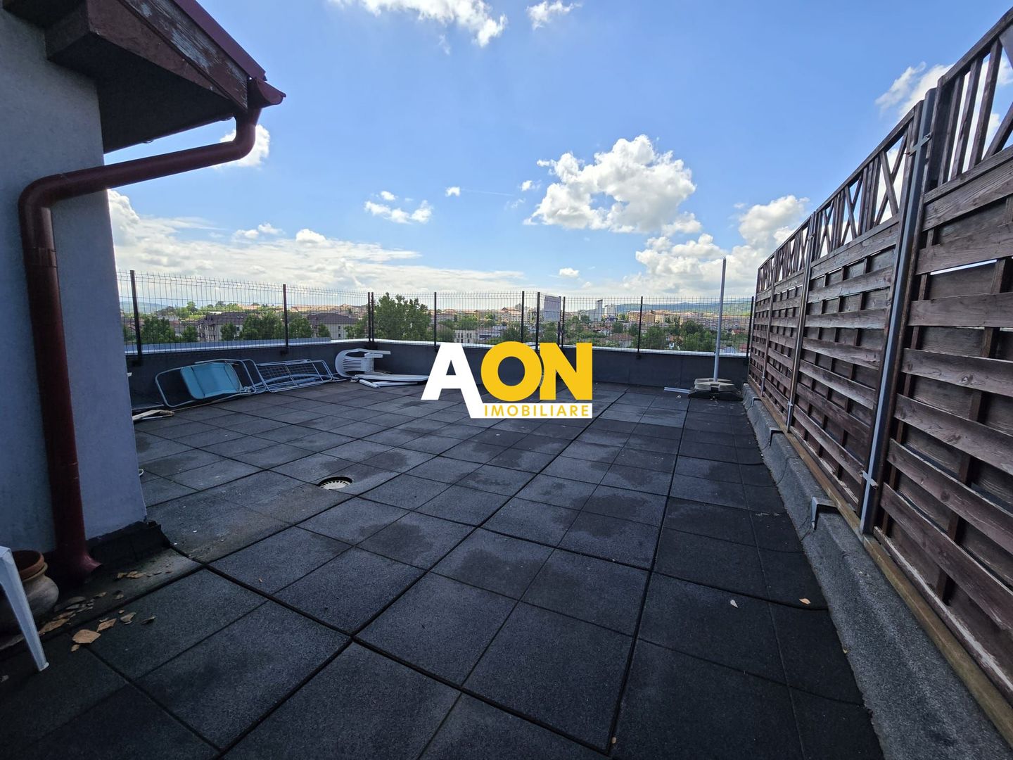 Apartament Zona Centru 3 Camere, cu Terasa 80mp - Poză 6