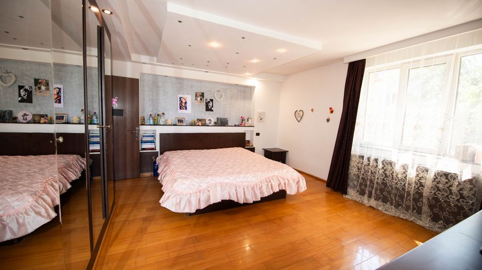 Casa de vanzare 9 camere potential investitie Cornetu teren 1200mp - Poză 17