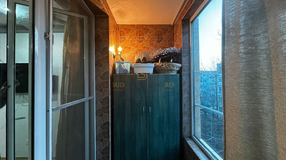 Apartament 3 camere, suprafata generoasa, zona Piata Resita - Poză 12