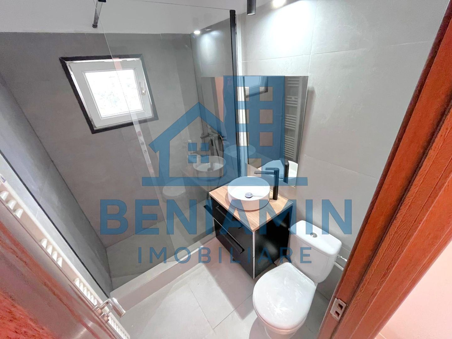 3 Semidecomandat la Niela Recent Renovat 52mp -teava de gaze - Poză 5