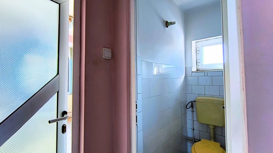 Medgidia | Casa P+1 | 5 camere spațioase, balcon, terasă și garaj - Poză 10