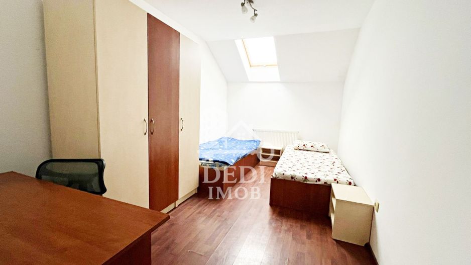 Apartament cu 2 camere de vanzare zona Rogerius, Oradea - Poză 1