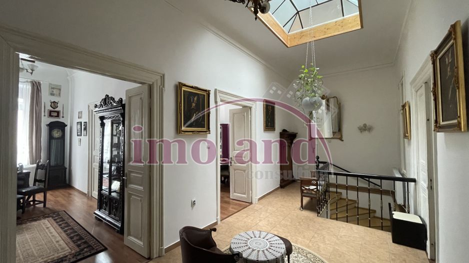 Apartament spectaculos de 4 camere într-o vilă cu farmec istoric pta Victoriei - Poză 7