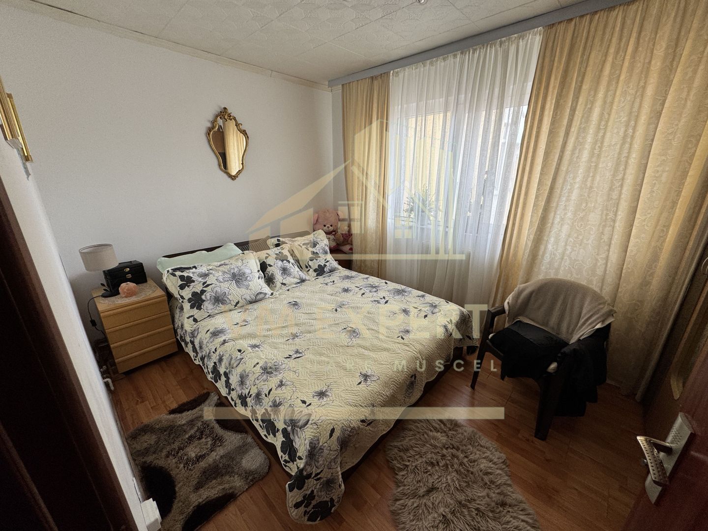 APARTAMENT 2 CAMERE ETAJ 4 CAMPULUNG, VISOI - Poză 2