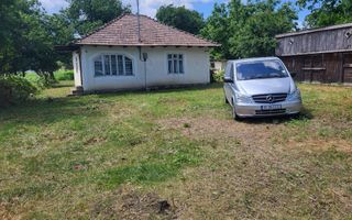 Casă bătrânească cu 5200 mp teren în Damileni - Botoșani - Poză 1