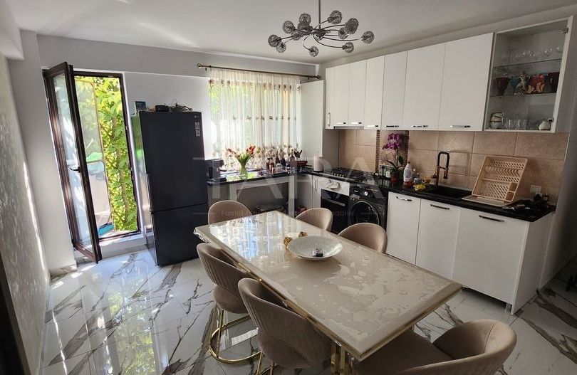 Apartament cu 4 camere, ultrafinisat, terasă 35 mp, zona Muzeul Apei.. - Poză 1