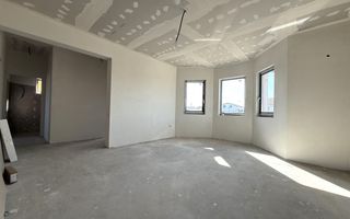 Casa 3 Dormitoare/Garaj/Terasa cu Teren Generos de  650MP - Poză 2