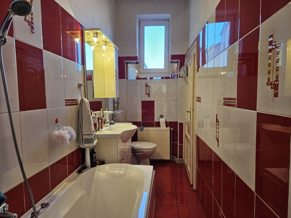 Casa mare, solida, Timisoara, D+P, 5 camere, 2 bai, Zona Lipovei - Poză 14
