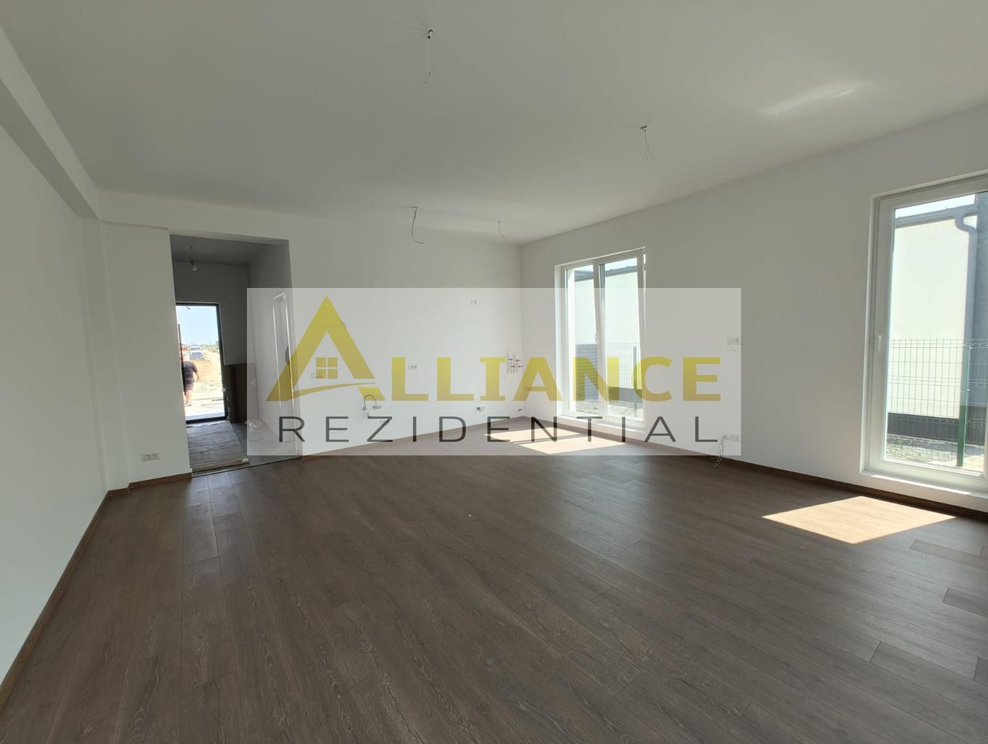 Casa Individuala - 3 camere - 2 bai - 356 mp teren - Poză 4