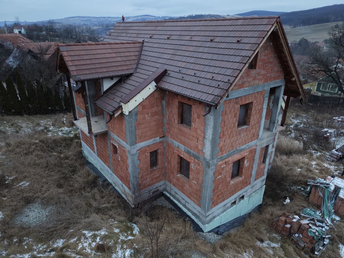 De vânzare casă la roșu Chirpăr - Poză 1