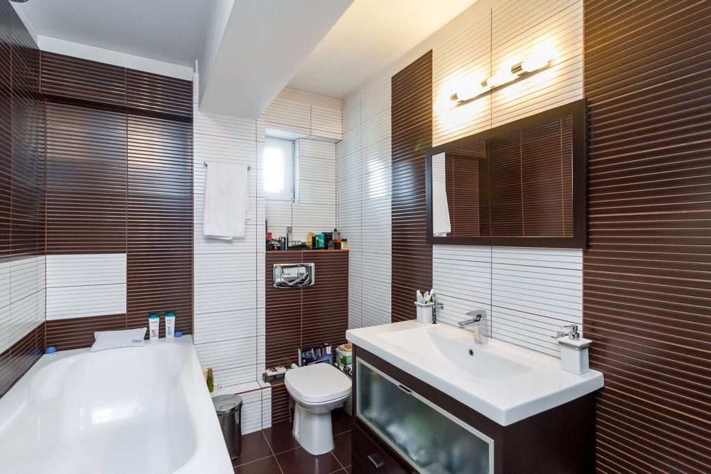 Duplex. 4 camere. Lux  Metrou Aparatorii Patriei. - Poză 5