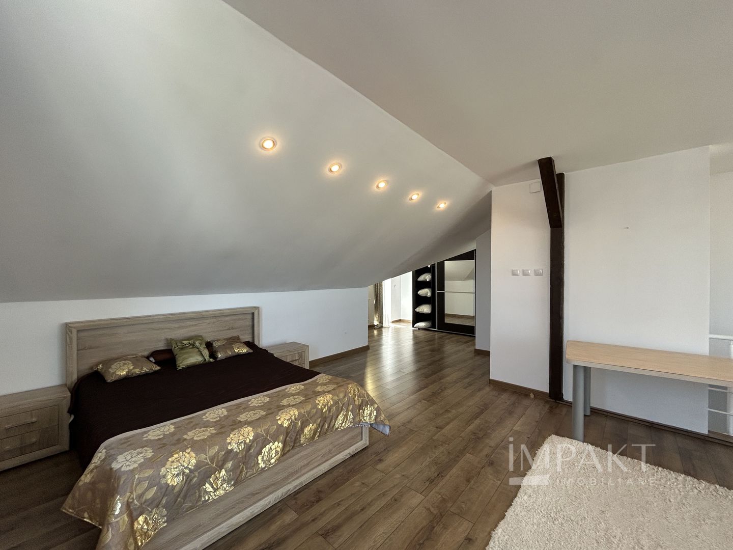 Inchiriere penthouse in Andrei Muresanu! - Poză 18