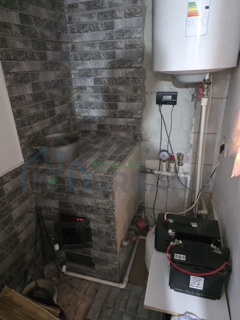 Vând locuință 80 mp și teren 910 mp intravilan în sat Cârniceni, com. Țigănași, jud. Iași - Poză 4