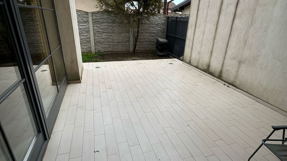 Locuinta spatioasa in triplex - Poză 26