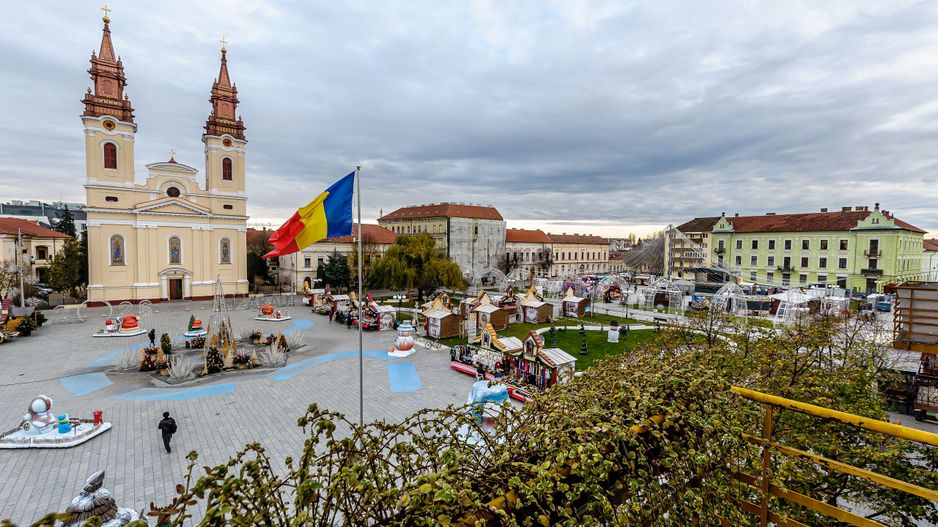 Apartament în Piața Catedralei, cu priveliște frumoasă - Poză 1