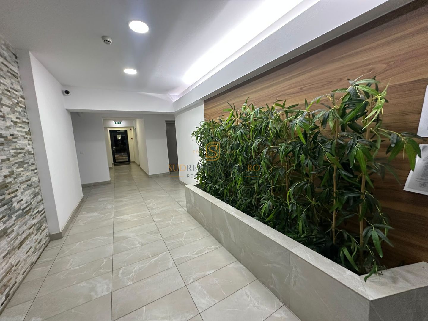 Apartament 2 camere, grădină proprie + loc de parcare inclus - Poză 15