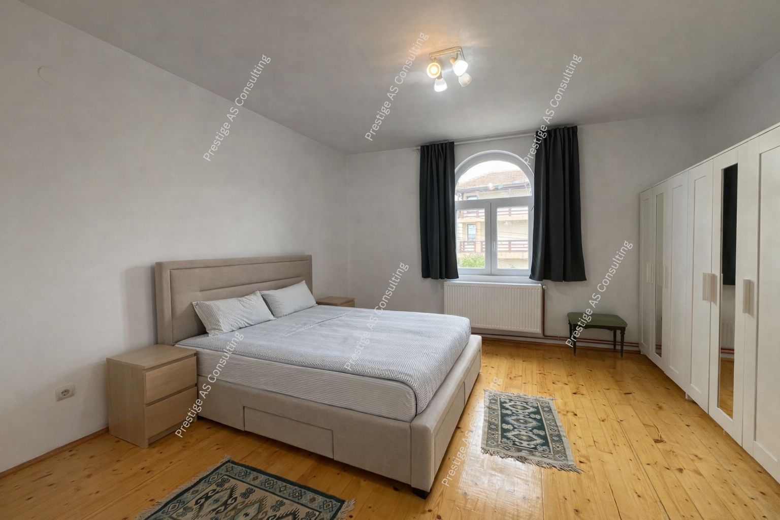 Vila individuala renovata complet | 6 camere | 500 mp teren | Str Jean Monnet - Poză 14