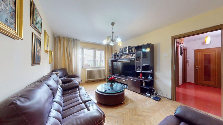 Apartament 3 camere Metrou Valea Ialomitei - Poză 1