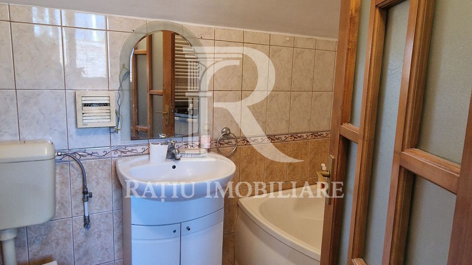 Casa cu 5 camere de vanzare | Iosia | Oradea. - Poză 16