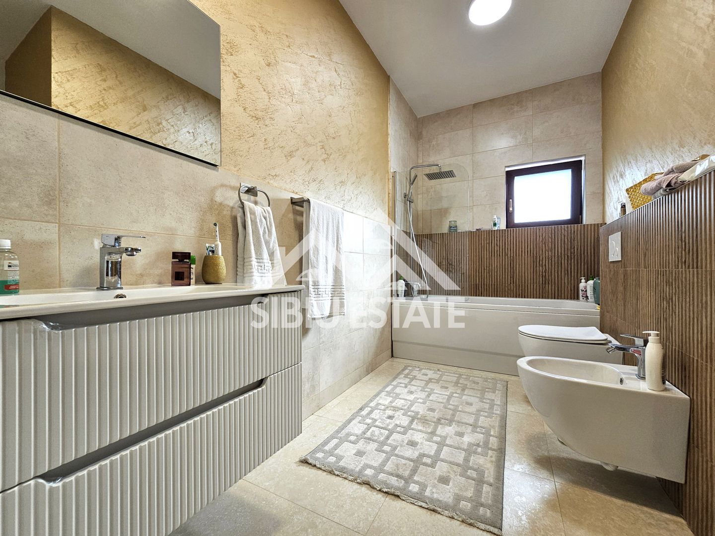 Casa Sibiu Cisnadioara, casa cu garaj, 5 camere, 3 bai - Poză 6