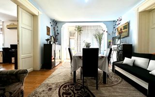 Apartament 4 camere,  cu vedere spre centrul vechi din Piața Unirii - Poză 1